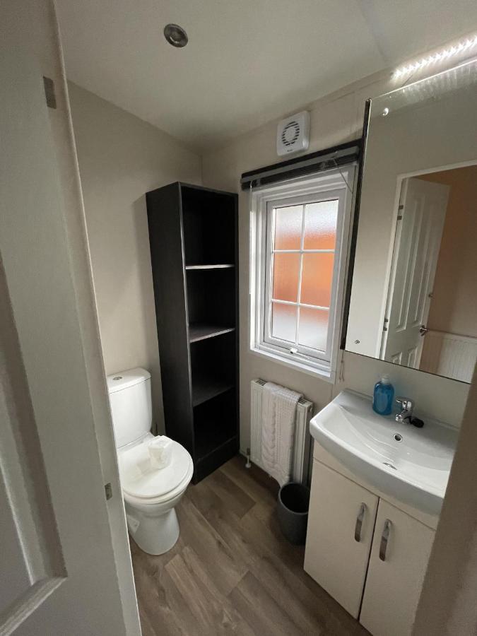 Angie'S Haven, Superb 2 Bedroom Lodge With Hot Tub - Sleeps 6 - Felmoor Park Морпет Экстерьер фото
