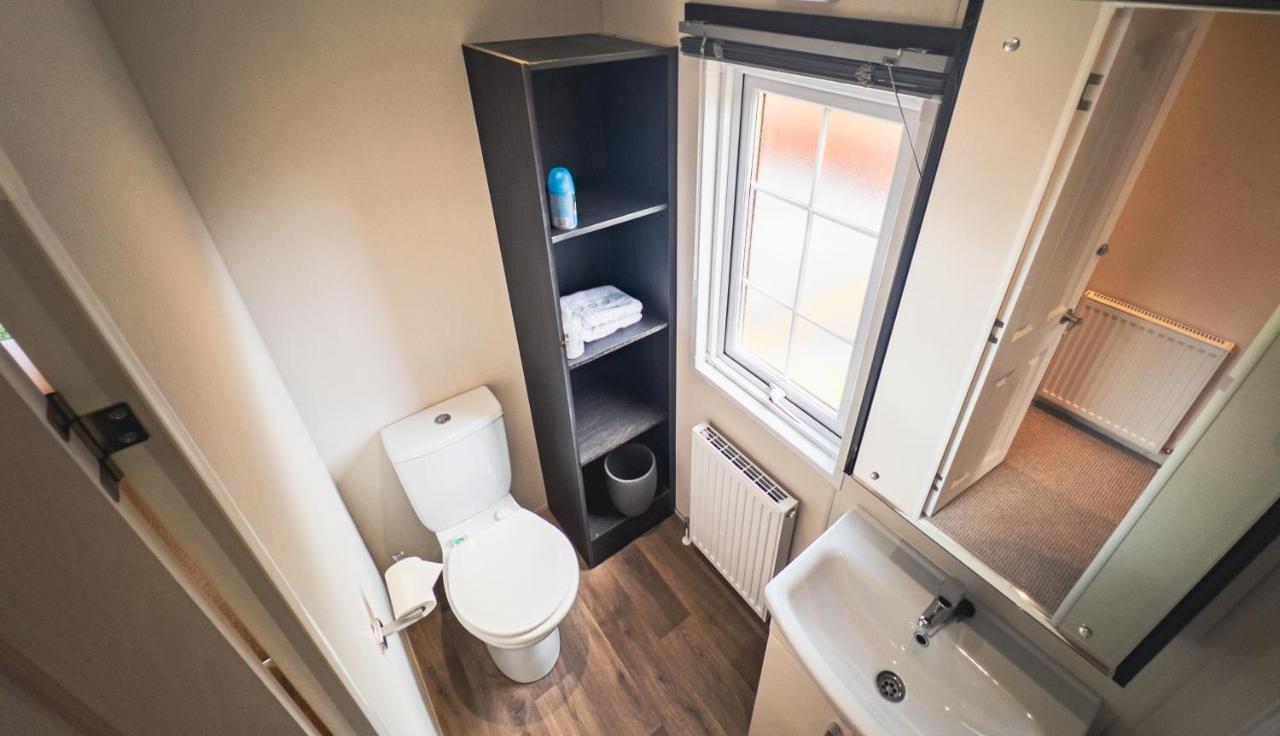 Angie'S Haven, Superb 2 Bedroom Lodge With Hot Tub - Sleeps 6 - Felmoor Park Морпет Экстерьер фото