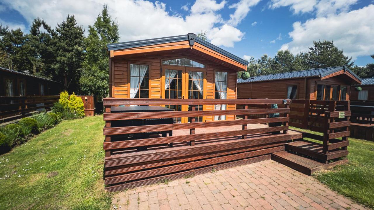 Angie'S Haven, Superb 2 Bedroom Lodge With Hot Tub - Sleeps 6 - Felmoor Park Морпет Экстерьер фото